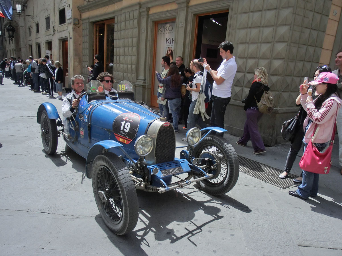 Mille Miglia 19Maggio2012-CIMG5553Centro Siena