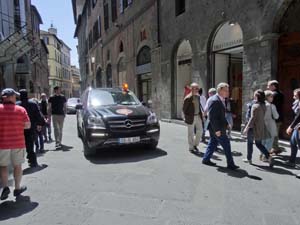 Mille Miglia 19Maggio2012-CIMG5571Centro Siena