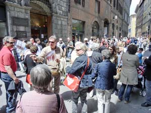 Mille Miglia 19Maggio2012-CIMG5598Centro Siena