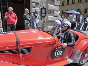 Mille Miglia 19Maggio2012-CIMG5652Centro Siena