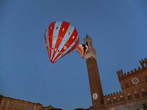 Lionello.Amic-P,za del Campo-Mongolfiere16